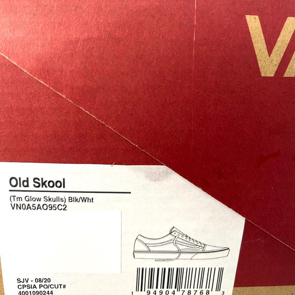 VANS  Old Skool Tm Glow Skulls Suede Canvas Men's Size - Picture 9 of 9